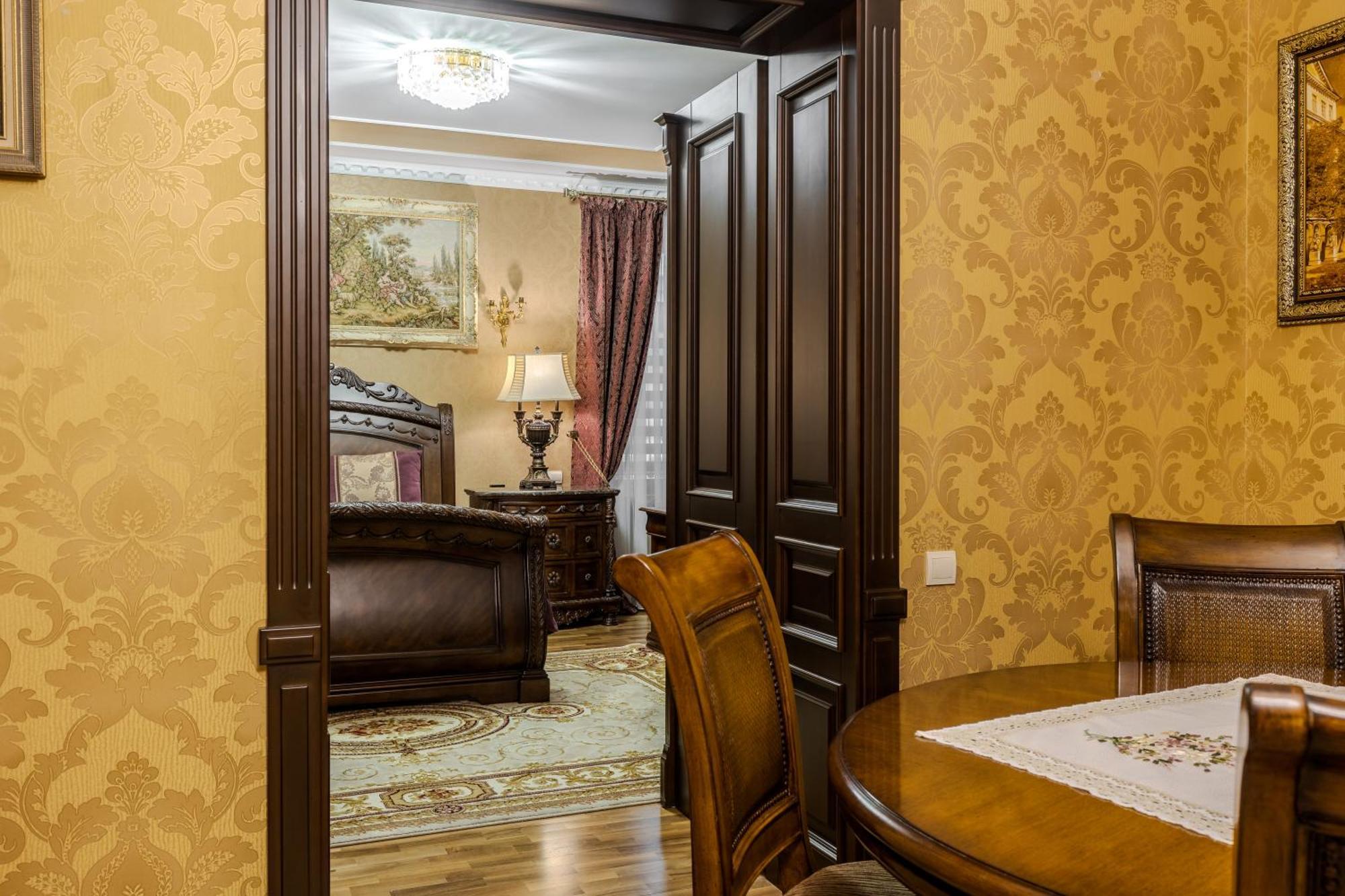 Luxury Boutique Andreevskiy Лвив Екстериор снимка